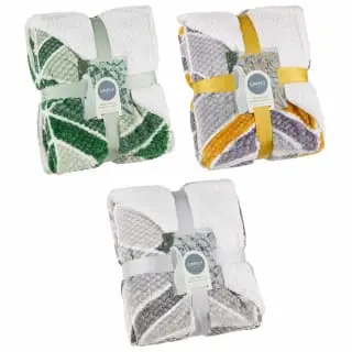 B&M Simply Geo Waffle Throw - Green 7 B&M Simply Geo Waffle Throw - Green - Image 5